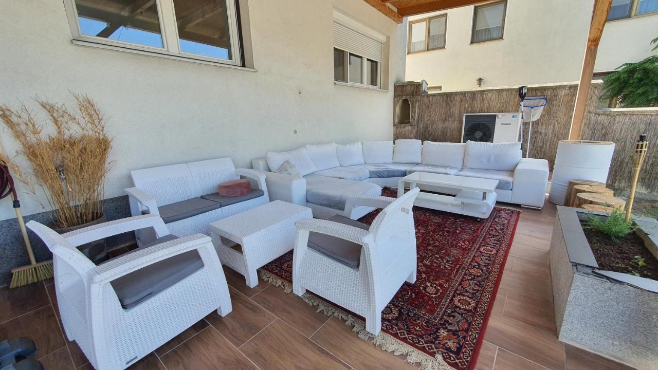 4 Room Flat With Garden And Pool Kittsee Exterior foto